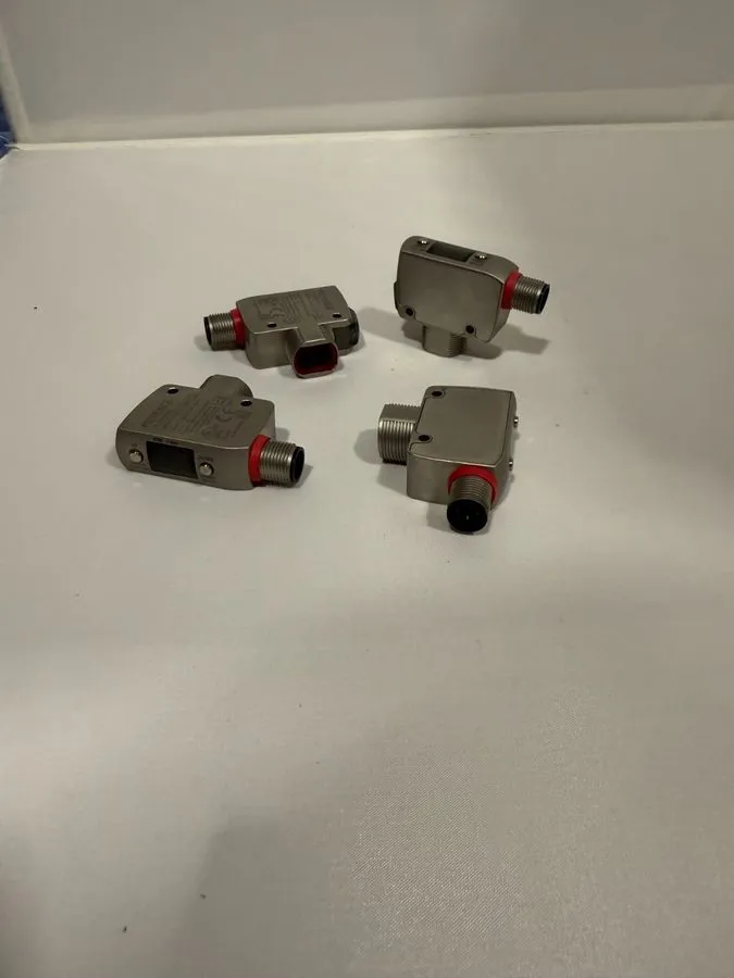 Датчик KEYENCE LR-ZB90CB LASER SENSOR 10-30VDC — фото лота 2