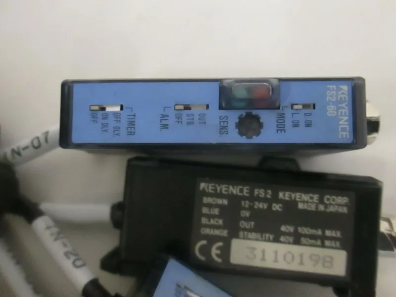 Фотоэлектрический датчик Keyence FS2-60 Fiber Photoelectric Sensor