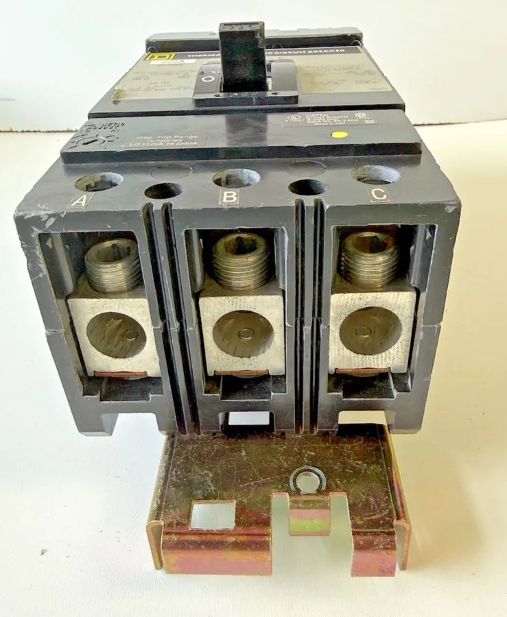 Автоматический выключатель Square D I-Line KC34225 3 Pole 225 Amp 480V Circuit B