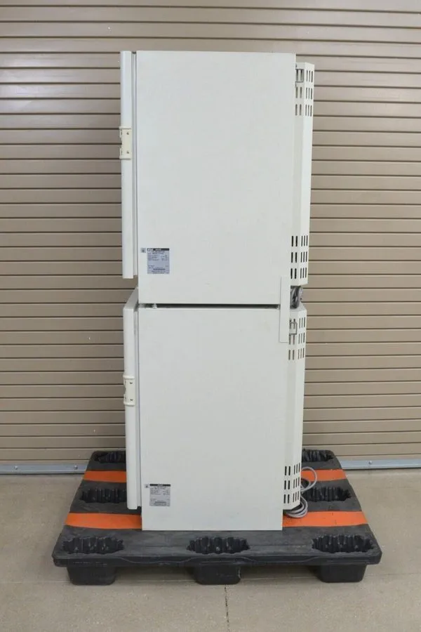 Инкубатор Sanyo Model MCO-17AIC CO2 Direct Heat Laboratory Incubator — фото лота 4