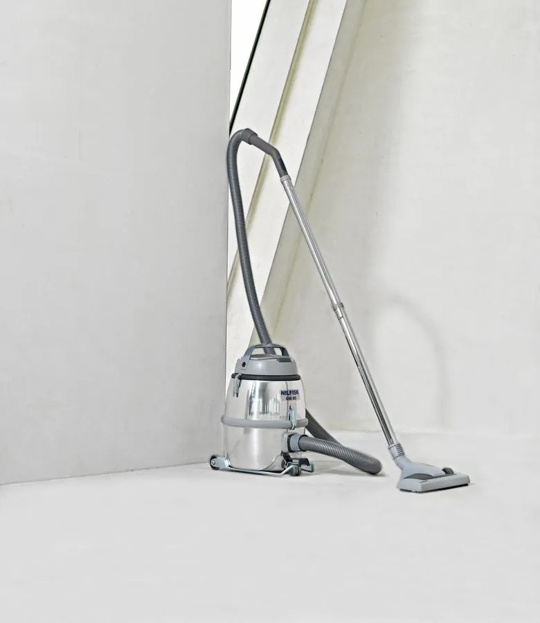 Складское оборудование Nilfisk GM80 Industrial HEPA Vacuum 110‑120V Model 017901