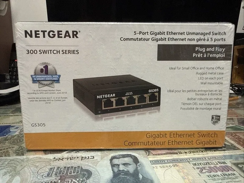 Коммутатор NETGEAR 5-Port Gigabit Ethernet Switch Desktop or Wallmount (GS305)