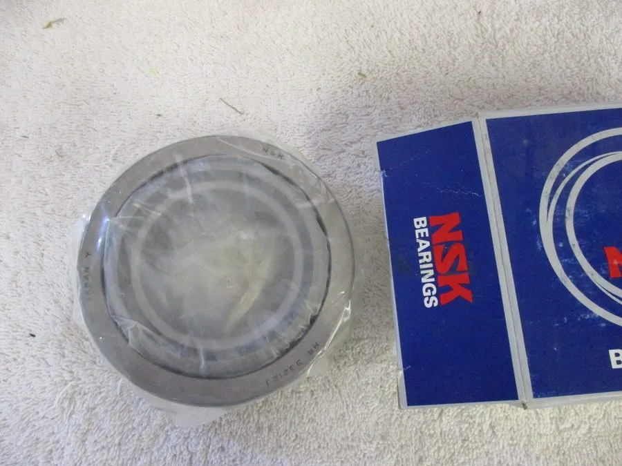 Подшипник NSK HR33212J tapered roller bearing
