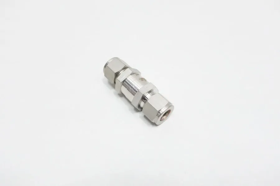 Клапан Swagelok SS-CHS8-5 Stainless Steel Poppet 6000 psig Check Valve