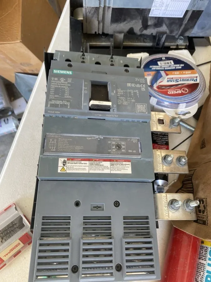 Автоматический выключатель Siemens 3VA5340-5EC31-0AA0 Bolt On Circuit Breaker 40