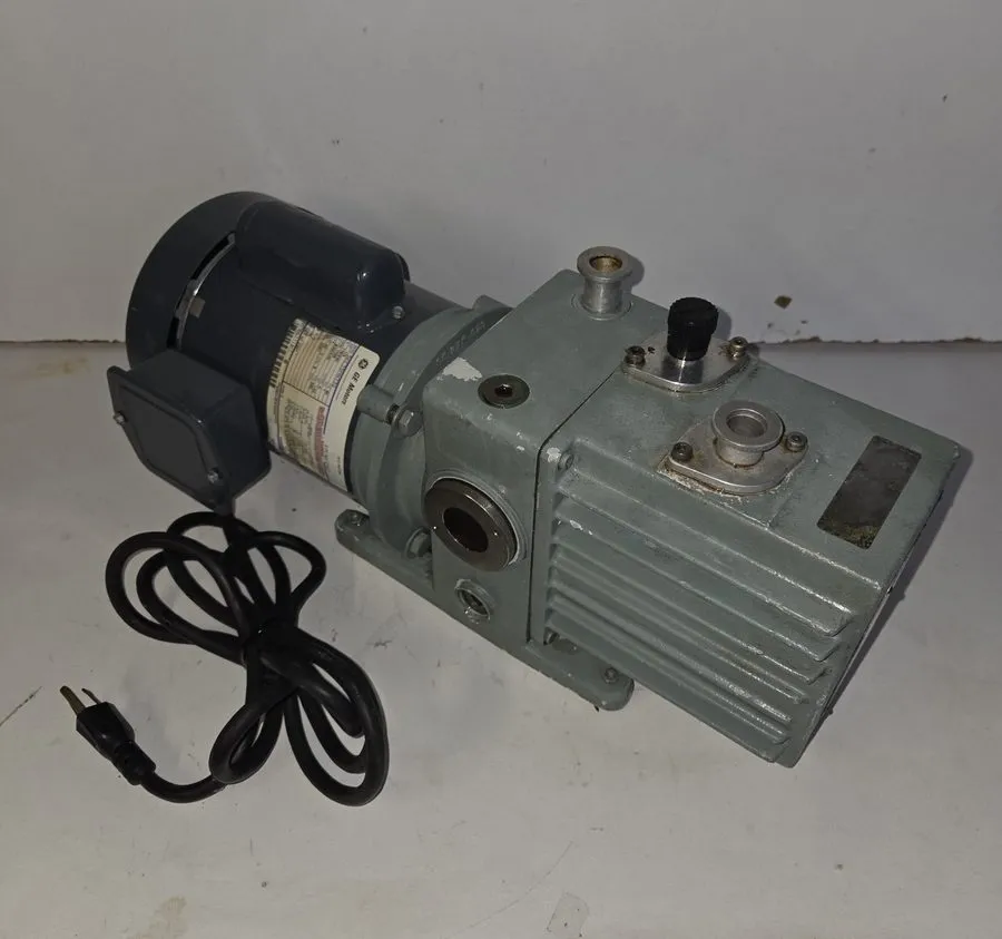 Насос Trivac D4A Dual Stage Vacuum Pump 1/3 HP Motor 115/230V, LEYBOLD-HERAEUS
