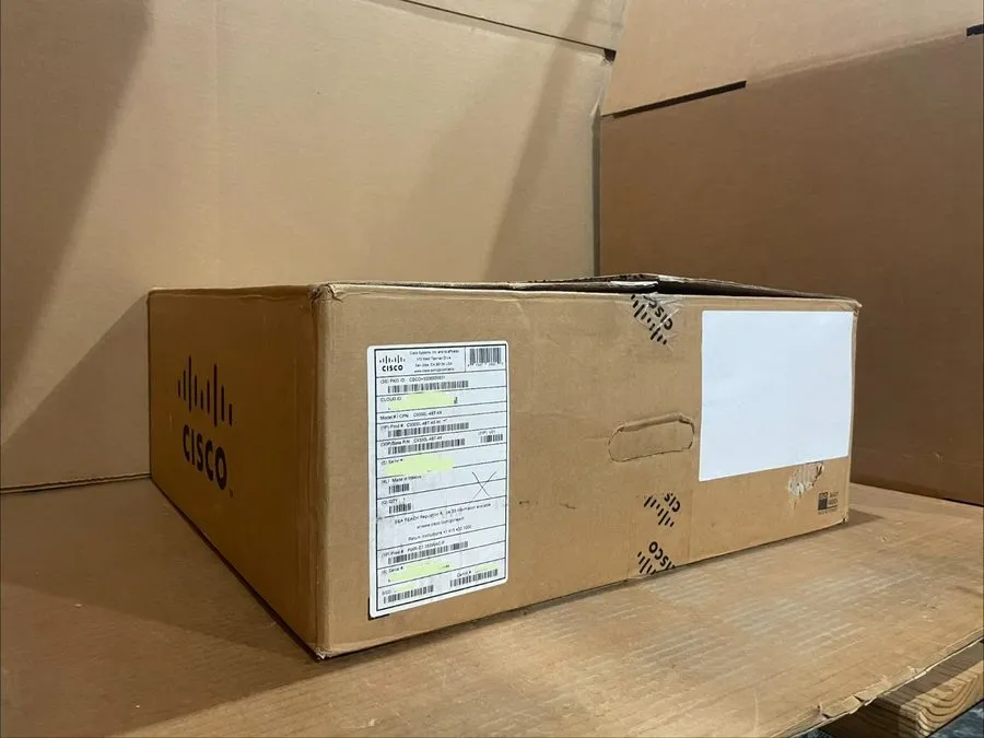 Коммутатор Cisco Catalyst 9300L 48-port 1G copper 4x10G/1G SFP+ Switch C9300L-48