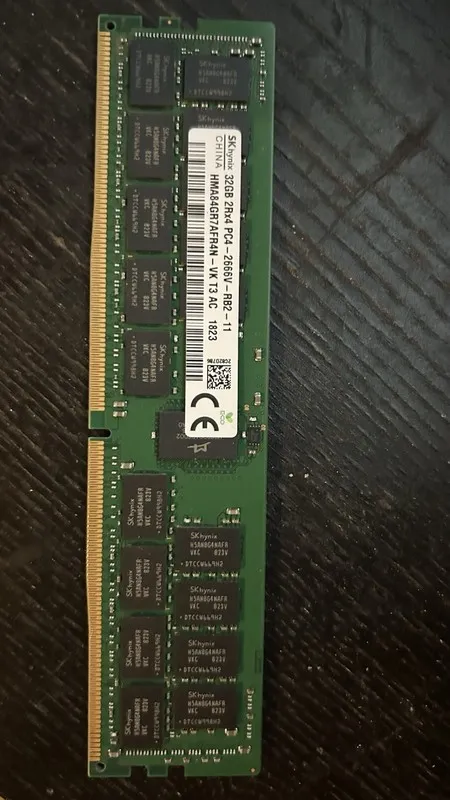 Модуль памяти SK Hynix DDR4 Server RAM 32GB 2Rx4 PC4-2666V-RB2-11 HMA84GR7AFR4N — фото лота 1