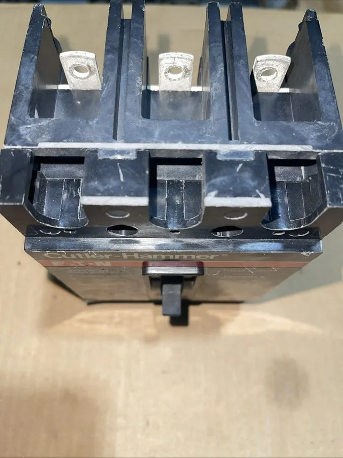 Автоматический выключатель FS340040A Cutler-Hammer Type FS Circuit Breaker 3 Pol — фото лота 1