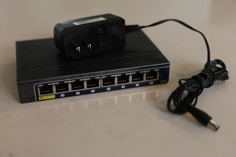 Коммутатор NETGEAR GS108TV2 8-Port Gigabit Ethernet Smart Switch with 1 PD Port 