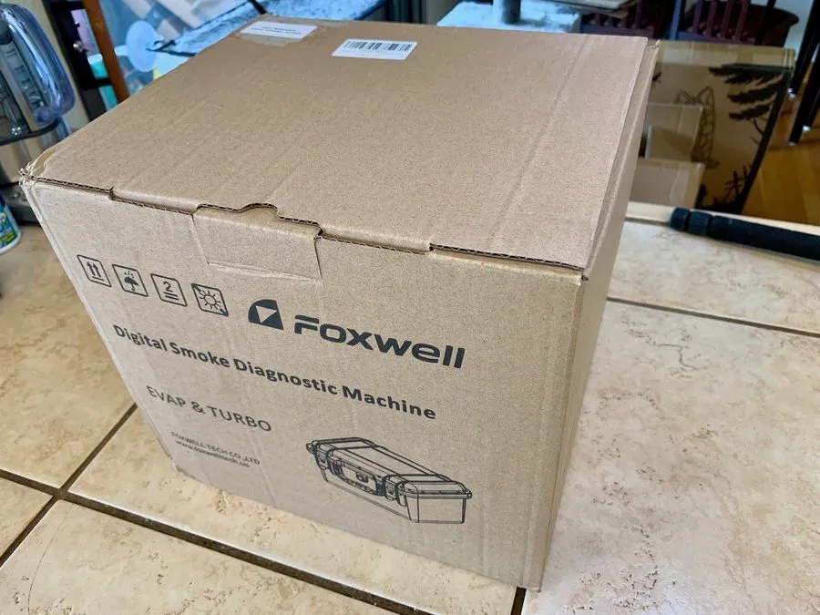 Жёсткий диск FOXWELL ST2000 Automotive Smoke Machine Adjustable Pressure Vaule L — фото лота 1