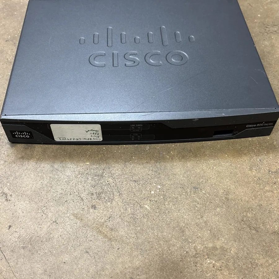 Маршрутизатор Cisco 881W 4-Port 10/100 Wireless N Router (C881W-A-K9) — фото лота 1
