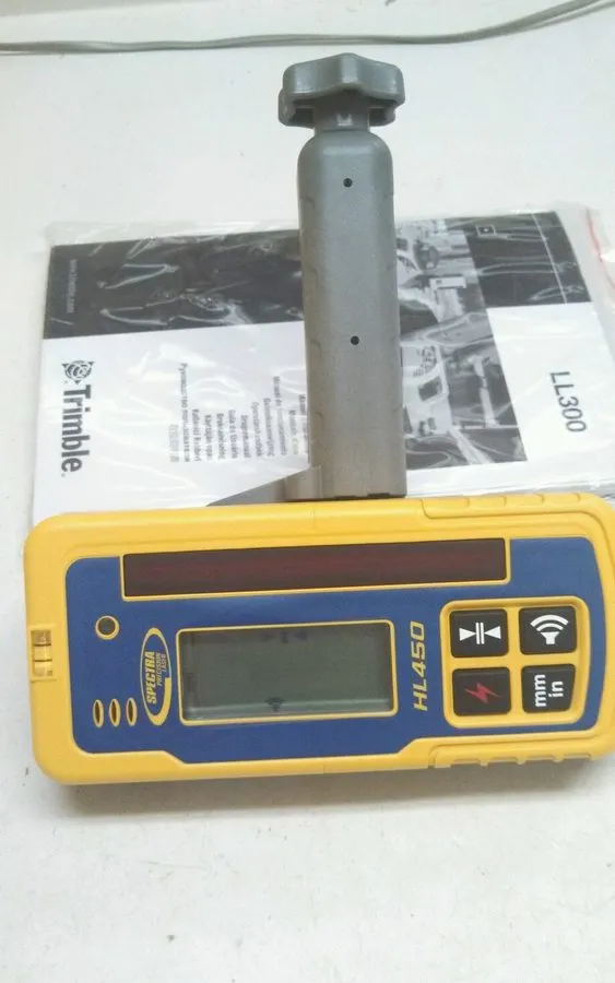 Нивелир Spectra Precision Laser Level LL300N w/ Tripod Stand & HL450 Receiver