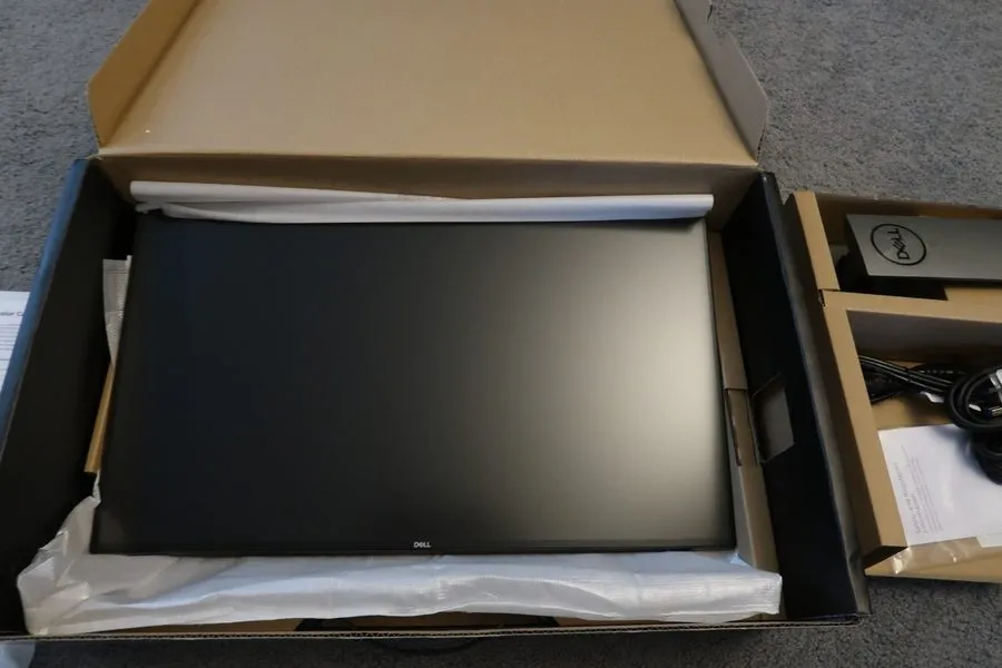 Монитор Dell UltraSharp U2419H 24-inch LCD Monitor HDMI DP 1920x1080