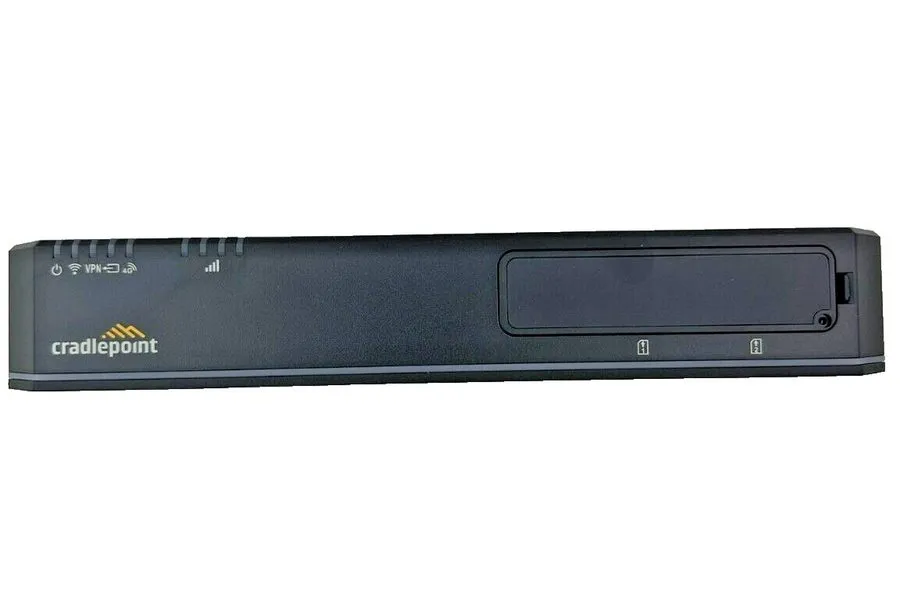 Маршрутизатор Cradlepoint E300 Series Router 300 Mbps BF01-0300C4D-NN CLOSEOUT S
