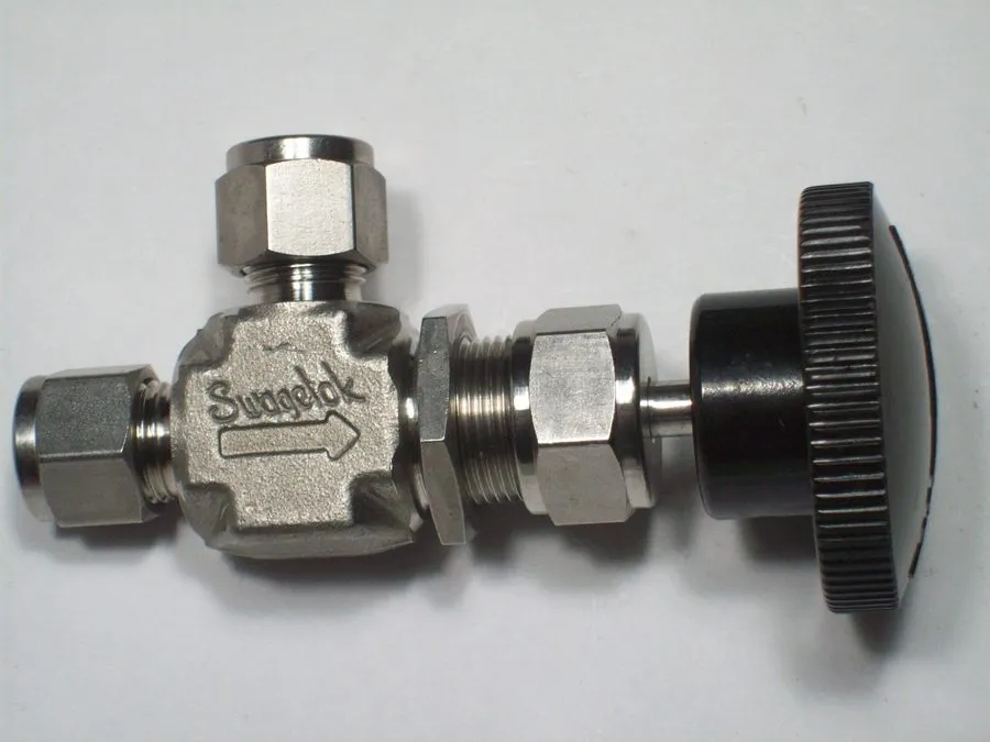 Клапан Swagelok SS-1RS6-A SS Integral Bonnet Angle-Pattern Needle Valve FNSP