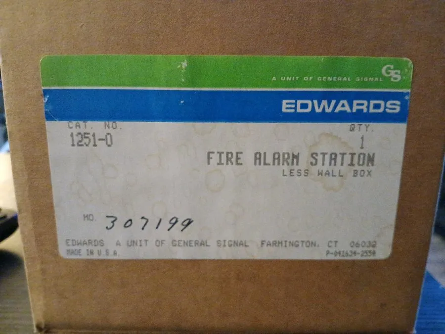 Оборудование пожарной сигнализации EDWARDS 1251-O Coded Fire Alarm Pull Station — фото лота 1