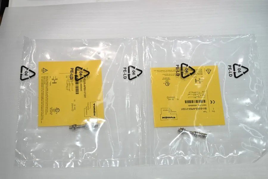 Датчик приближения Turck BI1-EG05-AP6X-V1331 Inductive Proximity Sensor 10-30VDC