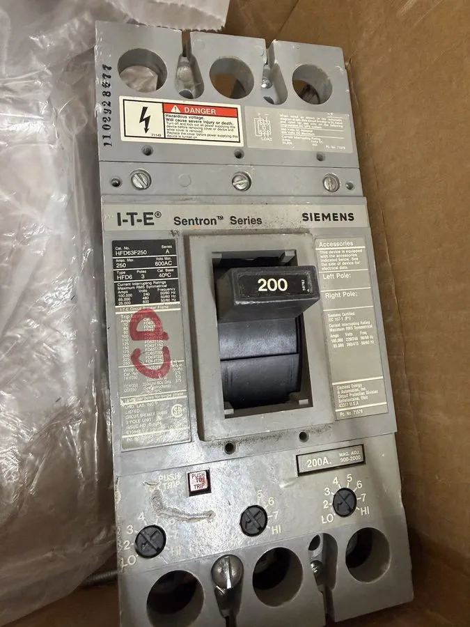 Автоматический выключатель Siemens HFD63F250 Sentron Series Circuit Breaker 250A
