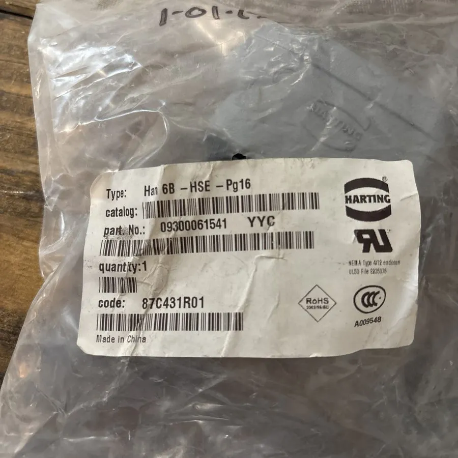 Разъём Harting 09300061541 YYC Connector Hood HAN 6B-HSE-Pg16 — фото лота 1