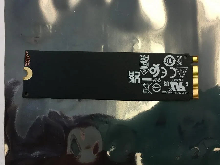 SSD-накопитель Samsung PM991 NVMe 512GB M.2 2280 SSD MZVLQ512HALU-000H1 MZ-VLQ51