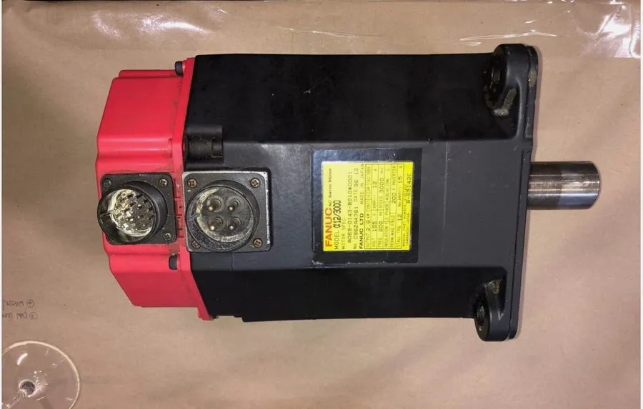 Серводвигатель FANUC AC SERVO MOTOR a12/3000 A06B-0143-B010 — фото лота 1
