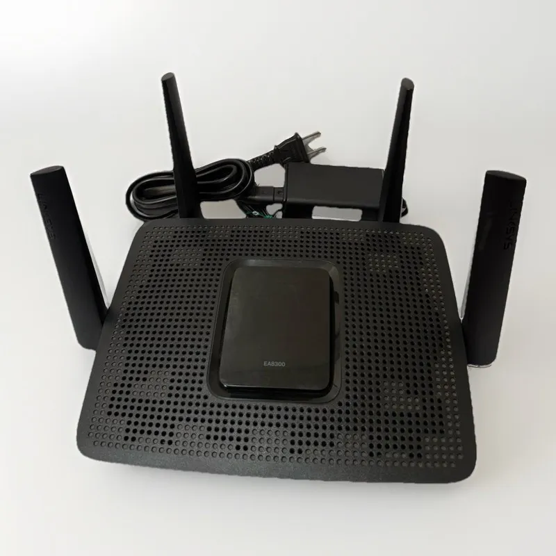 Маршрутизатор Linksys EA8300 Tri-Band Wireless Router AC2200, 4-Port Gigabit, Bl