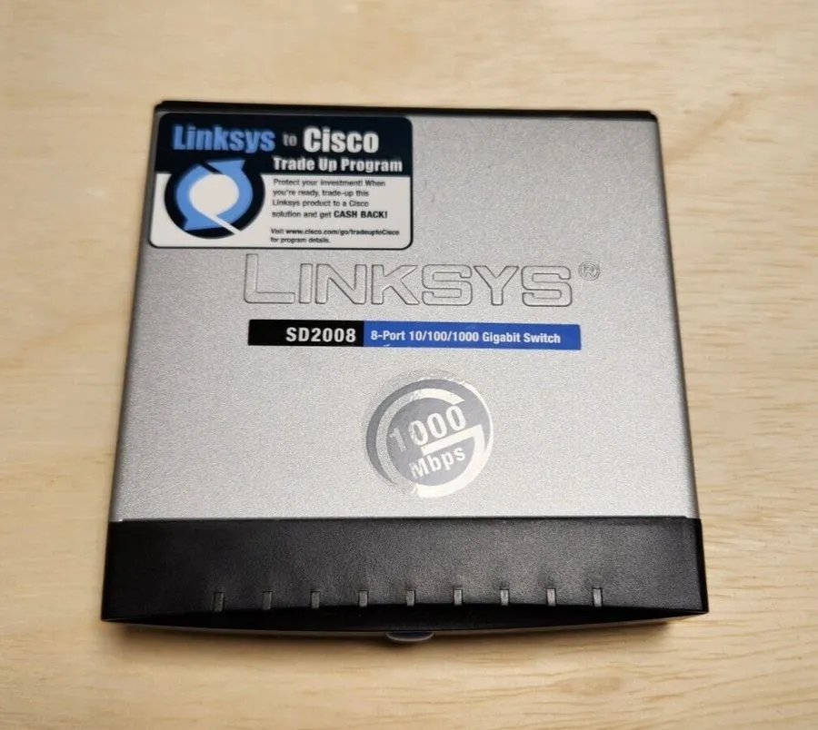 Коммутатор Cisco 8 Port 10/100/1000 Gigabit Ethernet Switch SD2008