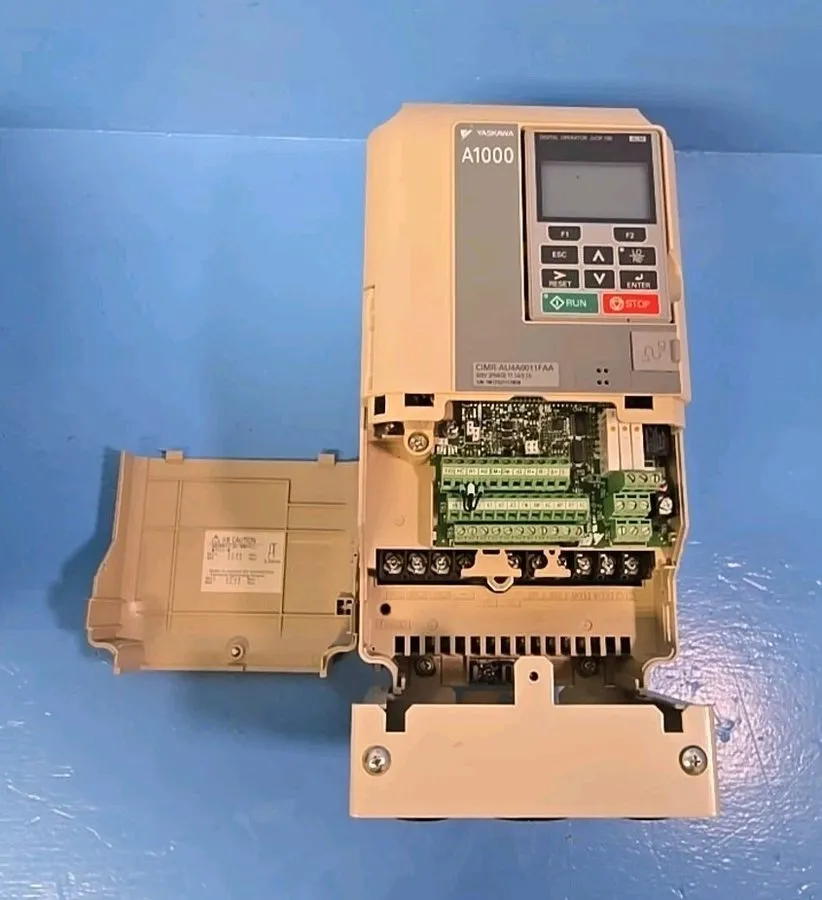 Электропривод YASKAWA CIMR-AU4A0011FAA A1000 DRIVE — фото лота 2
