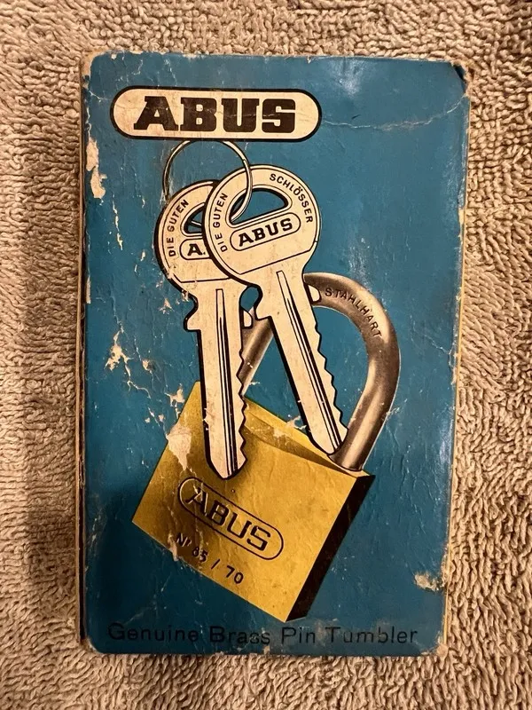Такелажная скоба Vintage 1970's ABUS EC85/70 Brass Padlock 70mm Hardened Shackle — фото лота 1