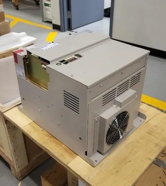 Сервопривод YASKAWA ELECTRIC Servopack Model: SGDH-2BDE