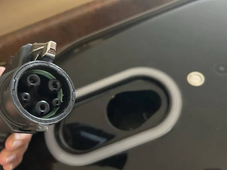 Аккумулятор GE WattStation Level 2 30 Amps/ 240-volt EV Electric Vehicle Chargin — фото лота 2