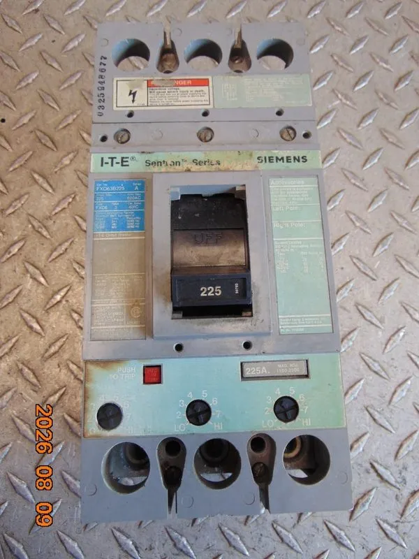 Автоматический выключатель I-T-E Siemens Sentron FXD63B225 225A 3 Pole 600VAC Ci