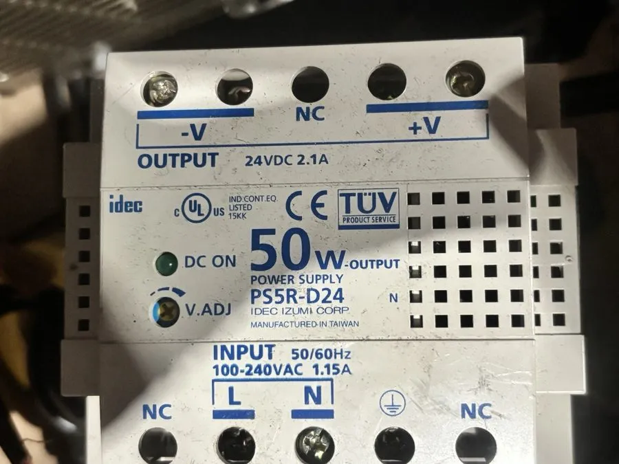 Блок питания IDEC PS5R-D24 24VDC 2.1A 50W DIN Rail Switching Power Supply — фото лота 1