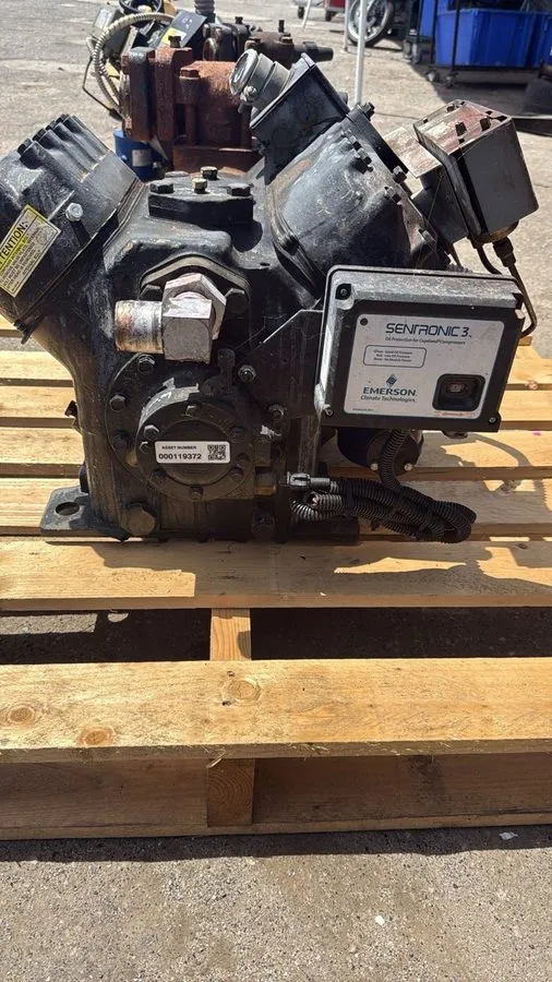 Компрессор Copeland Discus 4DK3R22MO-TSK-800 Refrigeration Compressor — фото лота 1