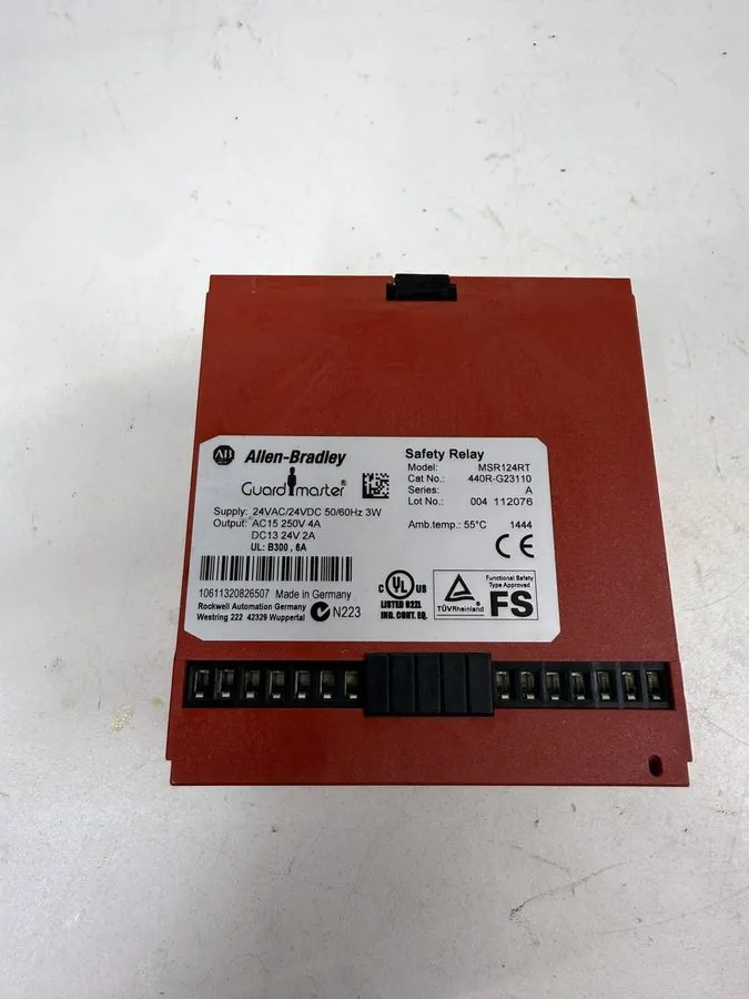 Реле безопасности Allen Bradley 440R-G23110 Ser A MSR124RT 24VAC/24DC Safety Rel