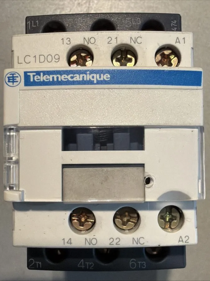 Контактор Schneider Electric LC1D09 TeSys Contactor 25A 690V 50/60Hz 6kV 3 Pole