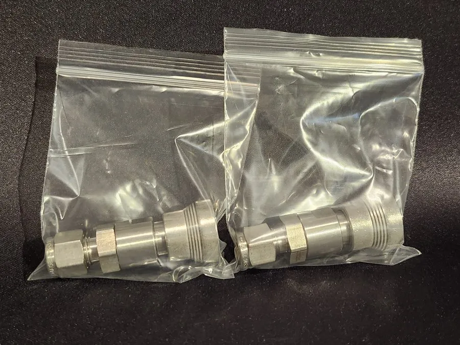 Фитинг Bulk Swagelok SS-QC4-B-400 Quick Connect Body 0.2 Cv, 1/4 in. Fitting