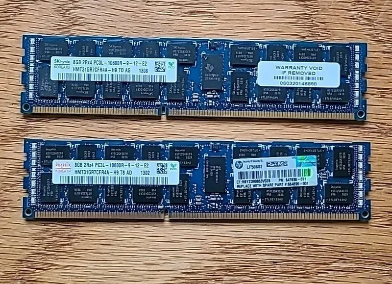 Модуль памяти Hynix 8GB 2Rx4 PC3-10600R DDR3 ECC Server RAM HMT31GR7CFR4A-H9