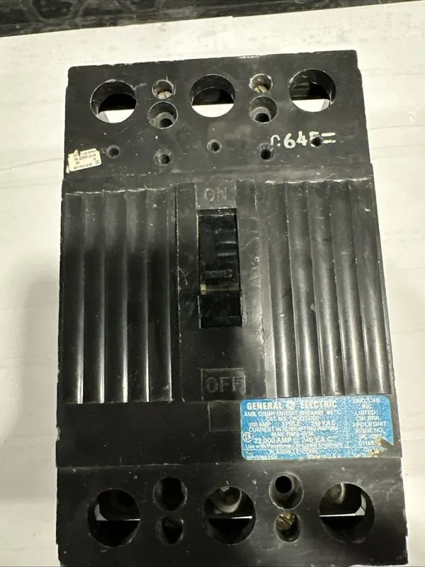 Автоматический выключатель GE General Electric 100A Circuit Breaker, 3-Pole, 480 — фото лота 1