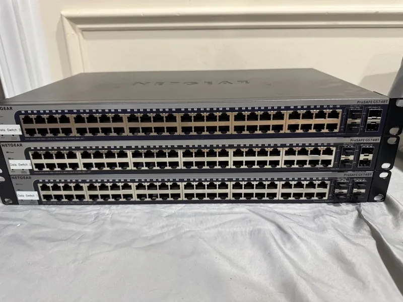 Коммутатор NetGear ProSafe GS748Tv5 48-Port Gigabit Ethernet Switch