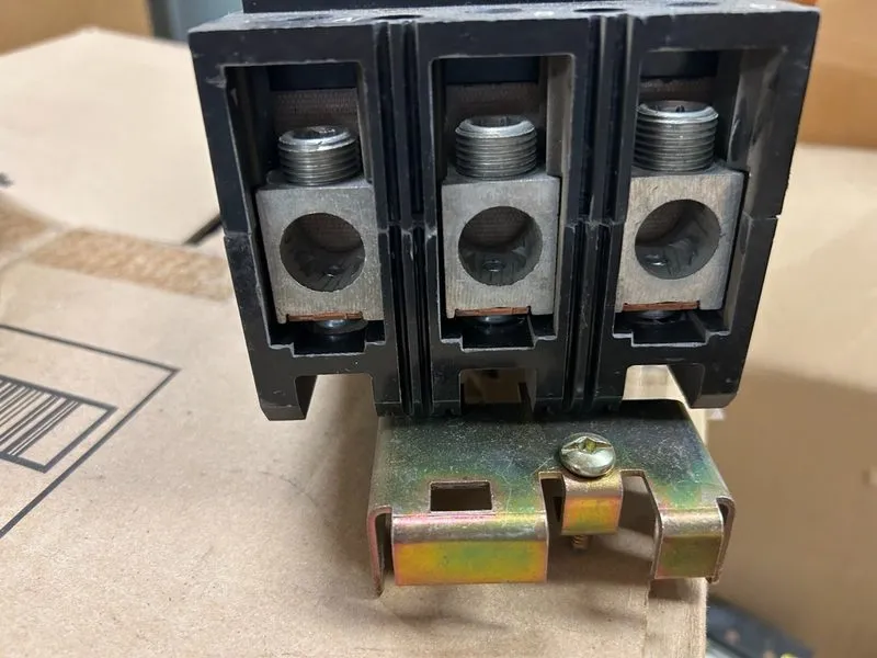 Автоматический выключатель Square D I-line KC34150 150A 3p 480V Circuit Breaker  — фото лота 3