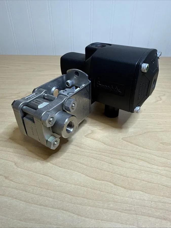 Трубопроводная арматура Swagelok 131 DA Double Acting Actuator w/ SS-R62EF2 Ball — фото лота 2
