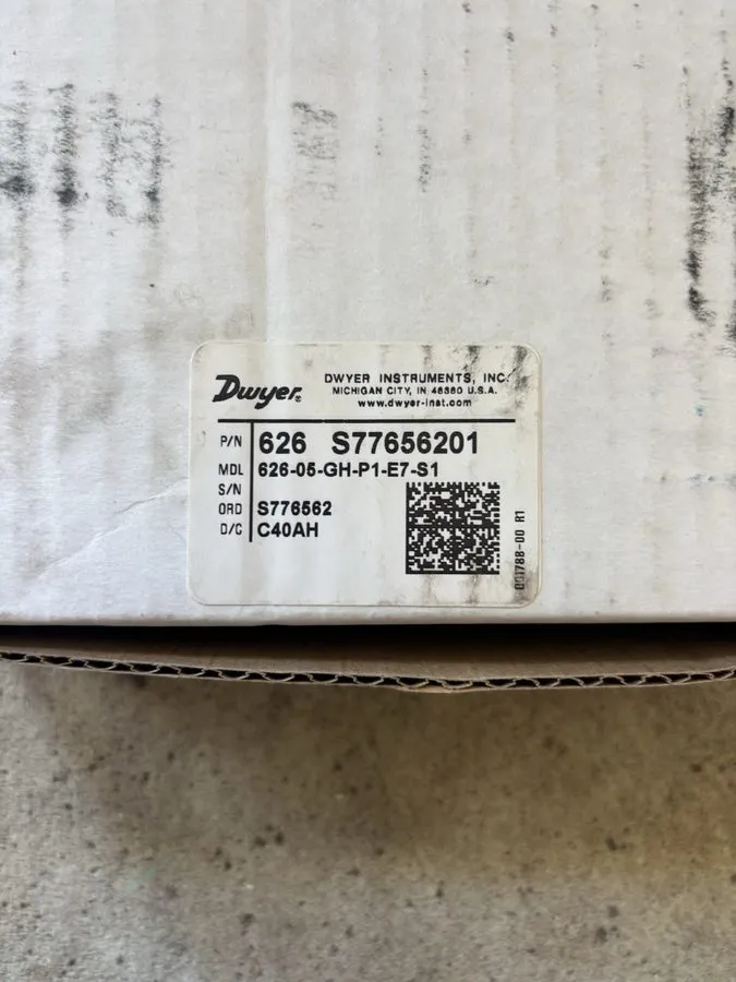 Датчик давления Dwyer 626-05-GH-P1-E7-S1 Industrial Pressure Transmitter 0-300 P