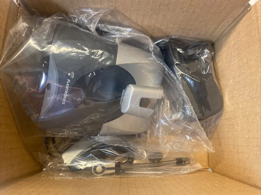 VoIP-шлюз Plantronics Wireless CS70N/HL10 Silver Ear-Hook Headset — фото лота 1