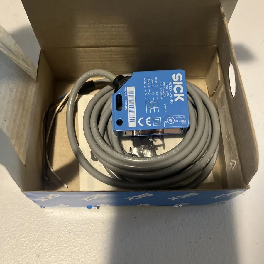 Фотоэлектрический датчик Sick photoelectric sensor WT12-2N140 — фото лота 1