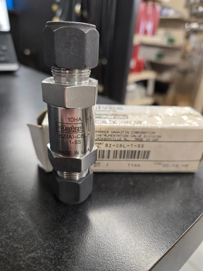 Клапан 8Z-C6L-1-SS PARKER Instrumentation Check Valve SWAGELOK Valves — фото лота 1