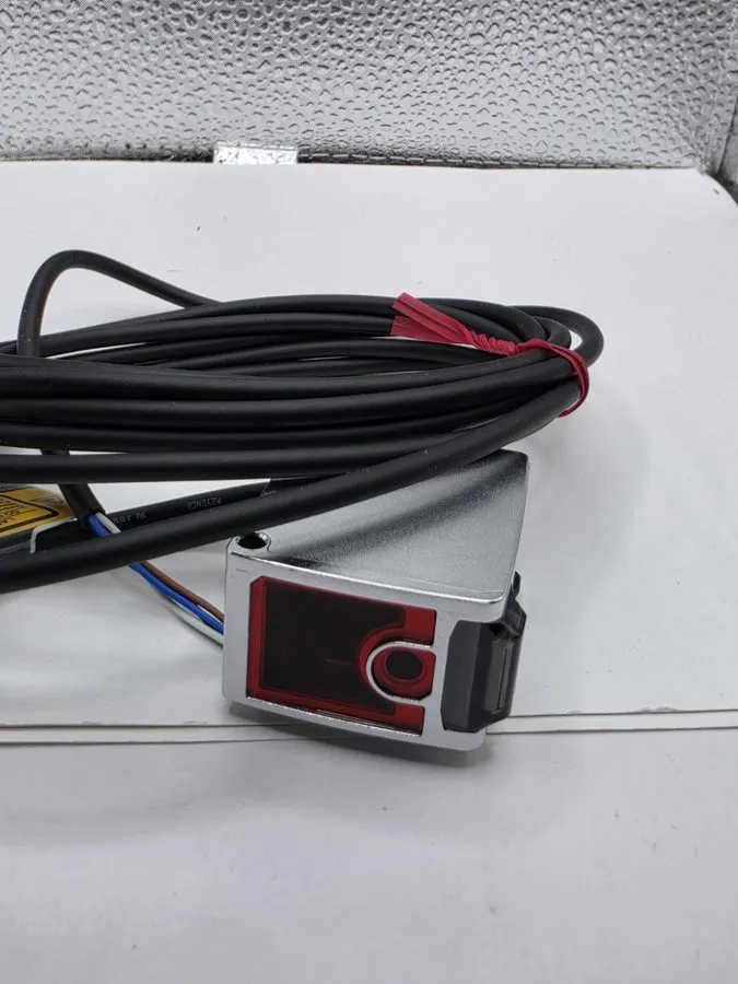 Датчик Keyence LR-TB2000 Laser Displacement Sensor — фото лота 2