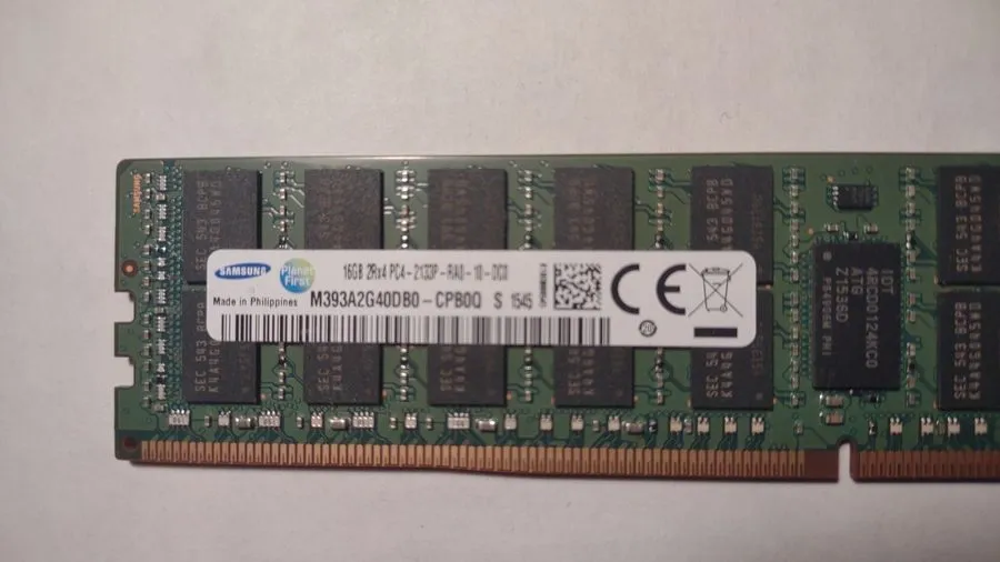 Модуль памяти Samsung DDR4 2133MHzCL15 16GB RegECC 2Rx4 (PC4 2133) M393A2G40DB0-