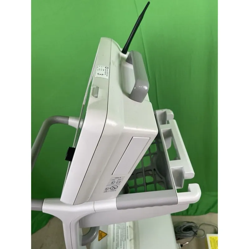 Монитор пациента 2012 Philips Model 865214 Invivo Expression MRI Monitor W/ AC A